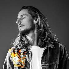 photo bio de artiste Naaman