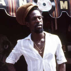photo bio de artiste Gregory Isaacs